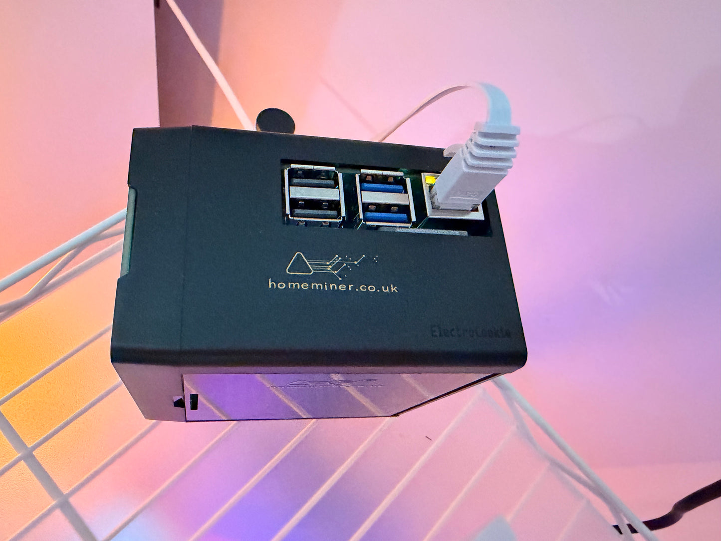 Homeminer Bitcoin Node – Raspberry Pi 5 (8GB) • 2TB SSD • Umbrel OS • Full Plug-and-Play Bitcoin & Lightning Node Kit